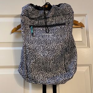 NWOT Vooray Stride Cinch Backpack, Leopard